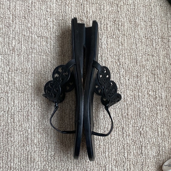 Tory Burch Tiny Miller Sandal Flat Logo Calf Leather Thong, Perfect Black sz 9 - Picture 6 of 12